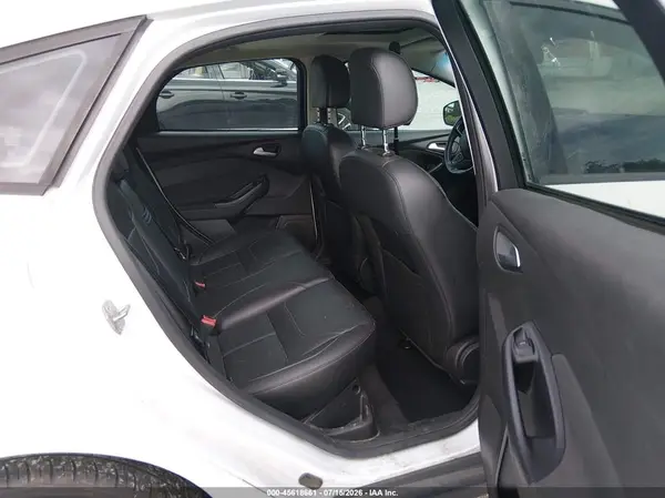 1FADP3K2XGL340008 2016 FORD FOCUS - Image 8