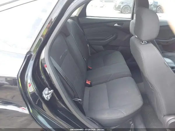 1FADP3K2XGL396658 2016 FORD FOCUS - Image 8