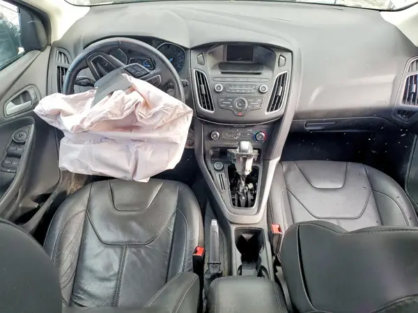 1FADP3K2XGL407206 2016 FORD FOCUS - Image 8