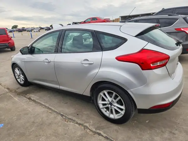 1FADP3K2XHL217097 2017 FORD FOCUS - Image 2