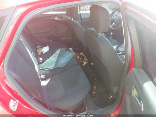 1FADP3K2XHL217861 2017 FORD FOCUS - Image 8
