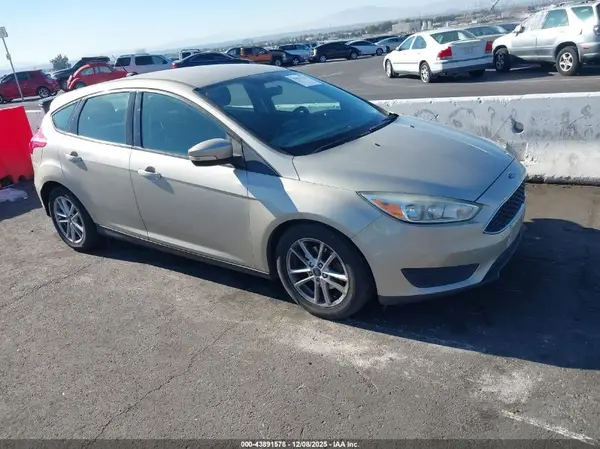 1FADP3K2XHL224079 2017 FORD FOCUS - Image 1