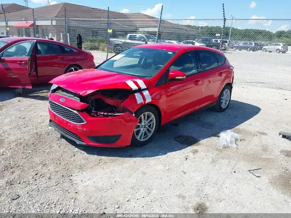 1FADP3K2XHL243070 2017 FORD FOCUS - Image 2