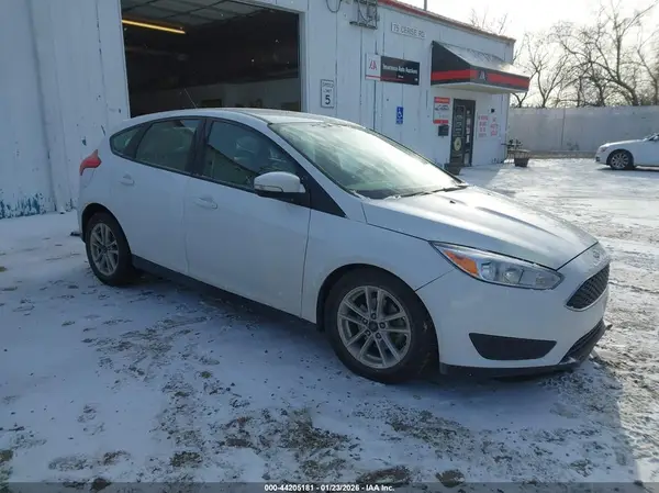 1FADP3K2XHL290700 2017 FORD FOCUS - Image 1