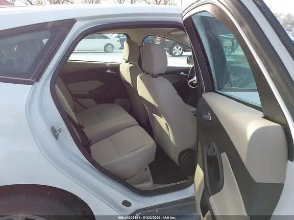 1FADP3K2XHL290700 2017 FORD FOCUS - Image 8