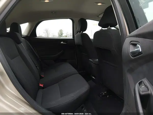 1FADP3K2XHL306863 2017 FORD FOCUS - Image 8