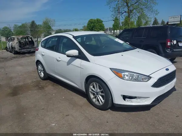1FADP3K2XHL328359 2017 FORD FOCUS - Image 1