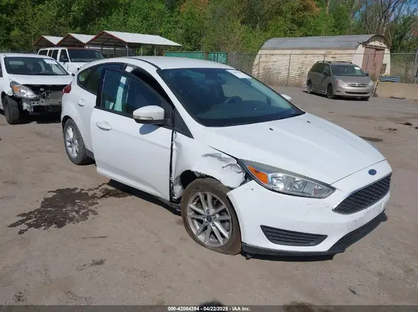 1FADP3K2XHL332010 2017 FORD FOCUS - Image 1