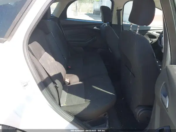 1FADP3K2XHL332010 2017 FORD FOCUS - Image 8