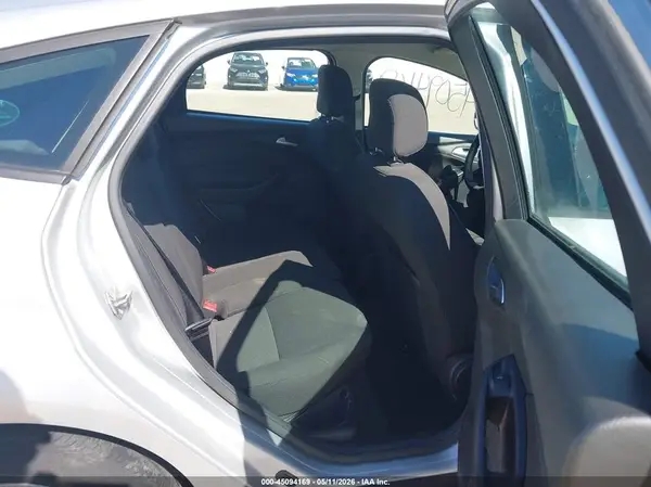 1FADP3K2XJL210415 2018 FORD FOCUS - Image 8