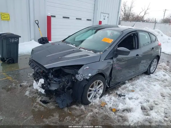 1FADP3K2XJL227831 2018 FORD FOCUS - Image 2