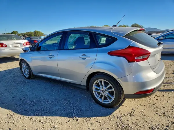 1FADP3K2XJL229692 2018 FORD FOCUS - Image 2