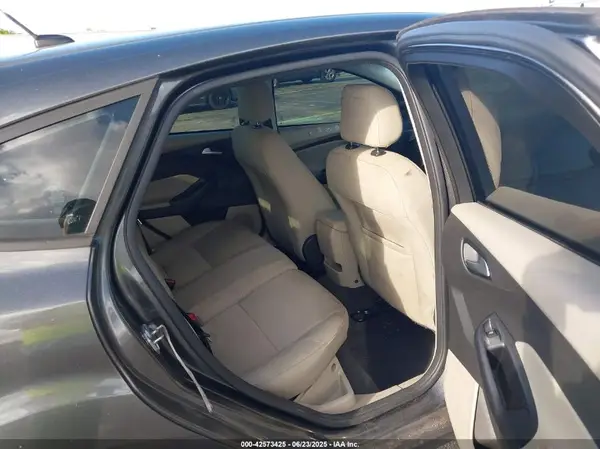 1FADP3K2XJL238585 2018 FORD FOCUS - Image 8