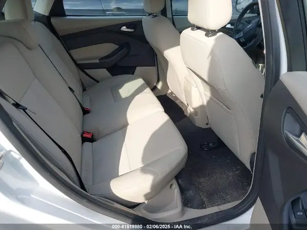 1FADP3K2XJL262031 2018 FORD FOCUS - Image 8