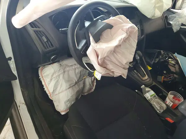 1FADP3K2XJL295305 2018 FORD FOCUS - Image 8