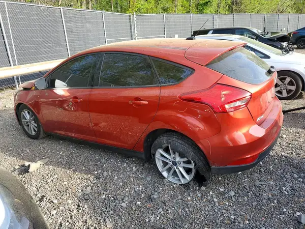1FADP3K2XJL300129 2018 FORD FOCUS - Image 2