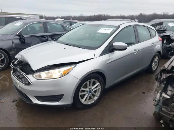 1FADP3K2XJL301135 2018 FORD FOCUS - Image 2
