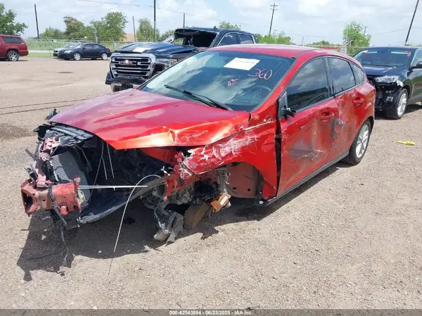 1FADP3K2XJL312023 2018 FORD FOCUS - Image 2