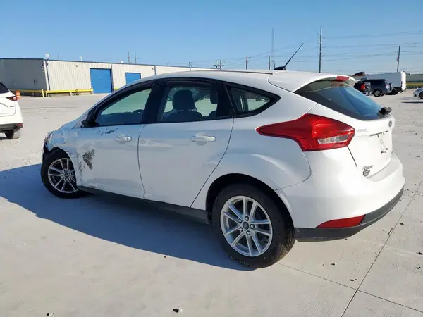 1FADP3K2XJL315715 2018 FORD FOCUS - Image 2