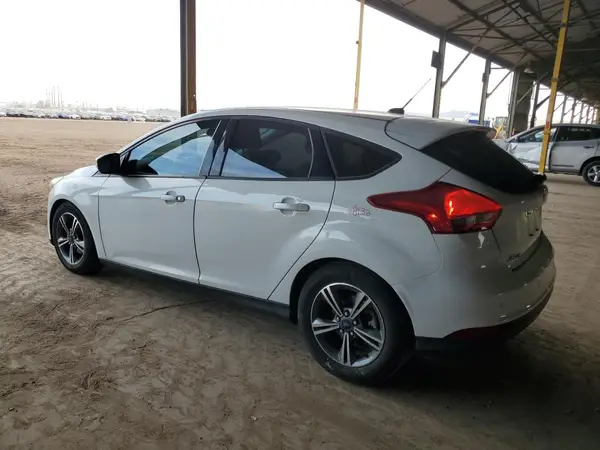 1FADP3KE0GL268259 2016 FORD FOCUS - Image 2