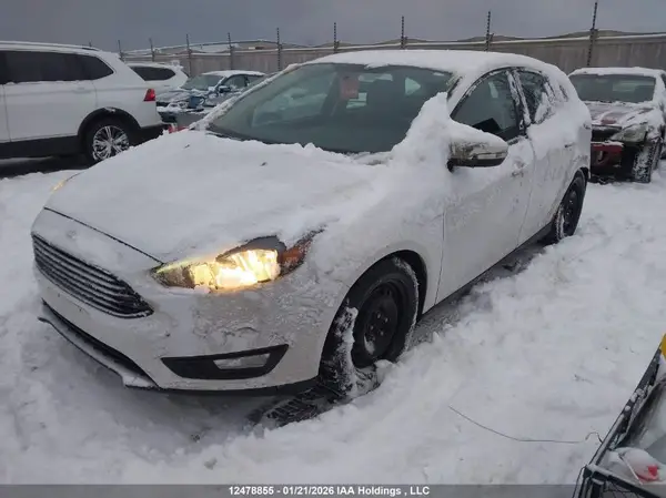 1FADP3KE1GL366426 2016 FORD FOCUS - Image 2