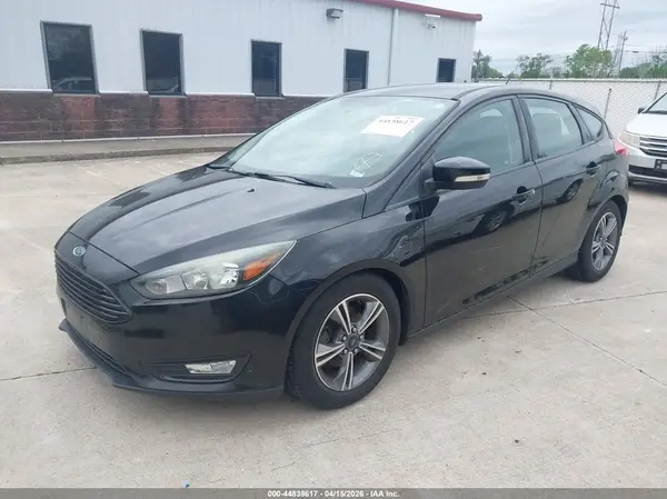 1FADP3KE2GL258137 2016 FORD FOCUS - Image 2