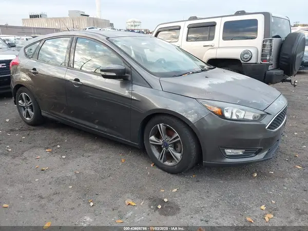 1FADP3KE4GL240335 2016 FORD FOCUS - Image 1