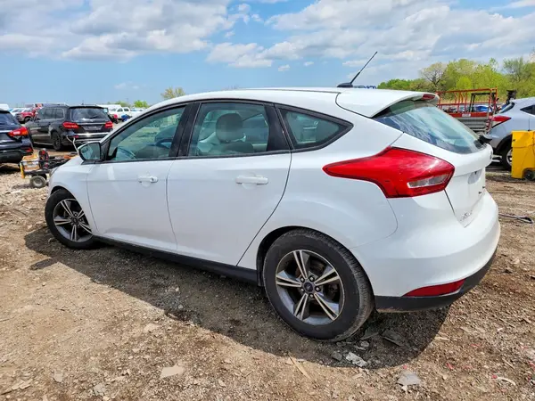 1FADP3KE4GL390851 2016 FORD FOCUS - Image 2
