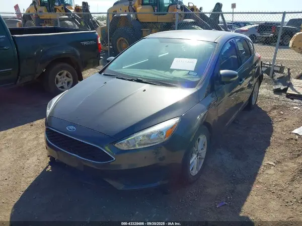 1FADP3KE5GL360354 2016 FORD FOCUS - Image 2
