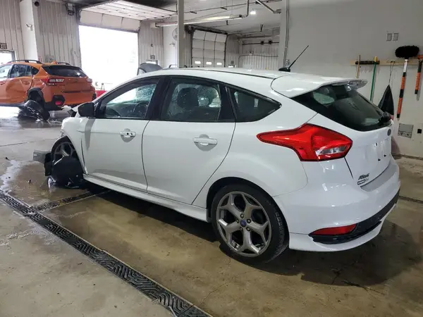 1FADP3L90HL228945 2017 FORD FOCUS - Image 2