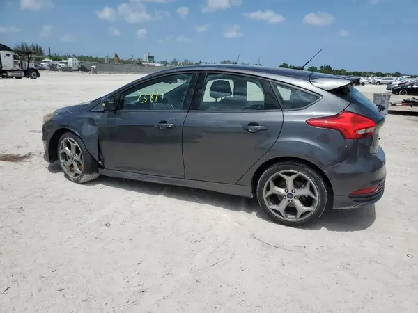1FADP3L90HL310156 2017 FORD FOCUS - Image 2