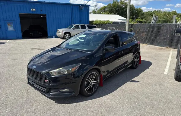 1FADP3L90HL348437 2017 FORD FOCUS - Image 2