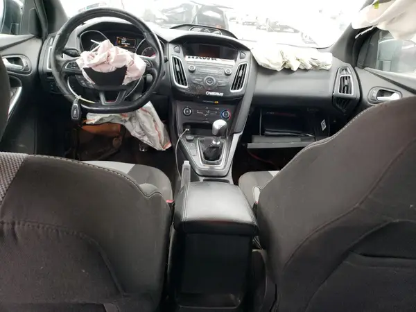 1FADP3L90JL215926 2018 FORD FOCUS - Image 8