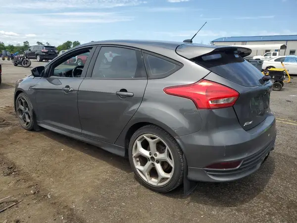 1FADP3L90JL226098 2018 FORD FOCUS - Image 2