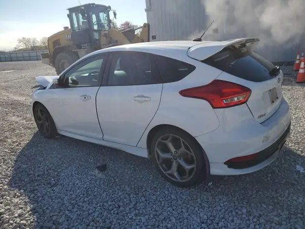 1FADP3L90JL238462 2018 FORD FOCUS - Image 2