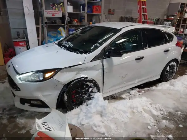 1FADP3L90JL243466 2018 FORD FOCUS ST - Image 2