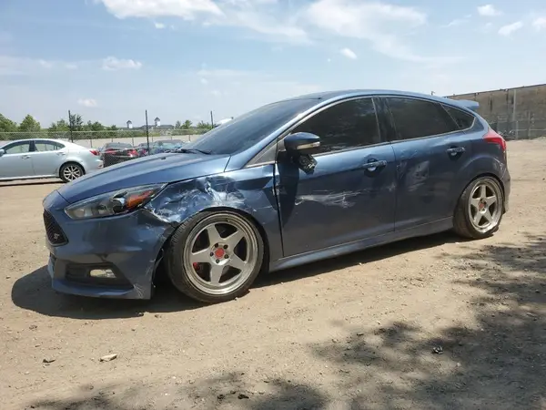 1FADP3L90JL285166 2018 FORD FOCUS - Image 1