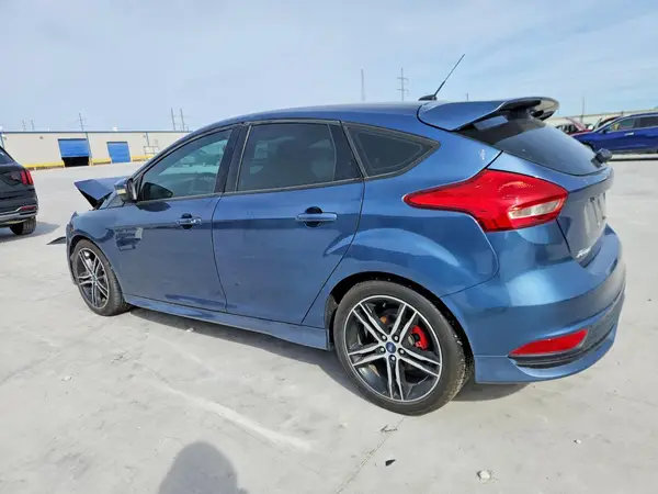 1FADP3L90JL289752 2018 FORD FOCUS - Image 2