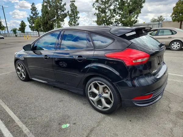 1FADP3L91HL296087 2017 FORD FOCUS - Image 2