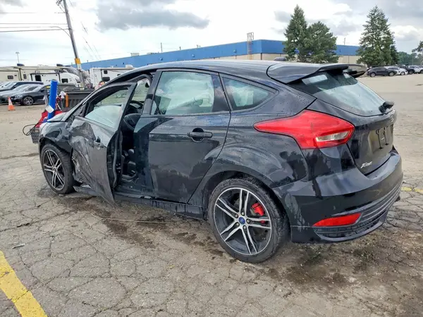 1FADP3L91JL203719 2018 FORD FOCUS - Image 2