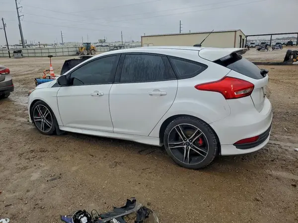 1FADP3L91JL211903 2018 FORD FOCUS - Image 2