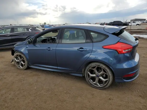 1FADP3L91JL299013 2018 FORD FOCUS - Image 2