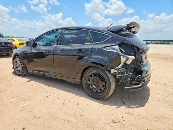 1FADP3L91JL332575 2018 FORD FOCUS - Image 2