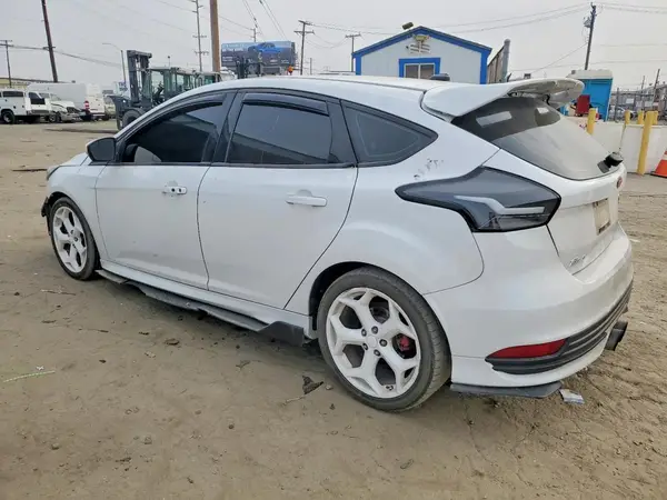 1FADP3L92GL282696 2016 FORD FOCUS - Image 2
