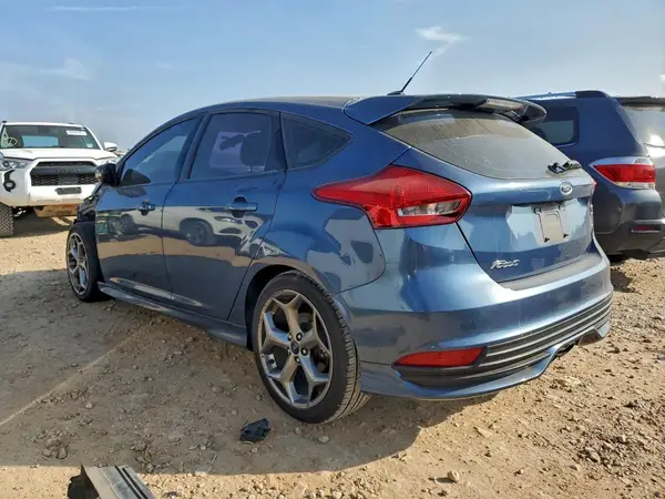 1FADP3L92JL232985 2018 FORD FOCUS - Image 2
