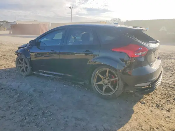 1FADP3L92JL249091 2018 FORD FOCUS - Image 2