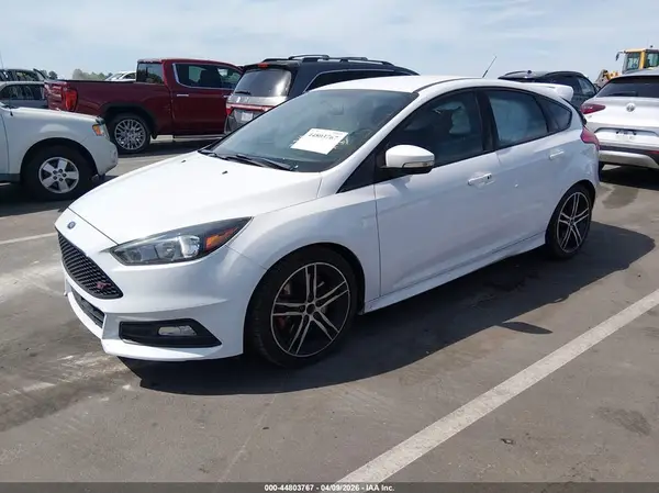 1FADP3L92JL307667 2018 FORD FOCUS ST - Image 2