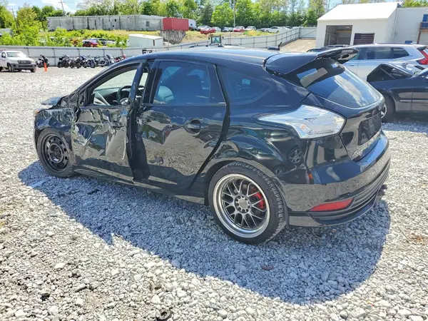 1FADP3L92JL329930 2018 FORD FOCUS - Image 2