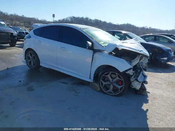 1FADP3L93HL333107 2017 FORD FOCUS - Image 1