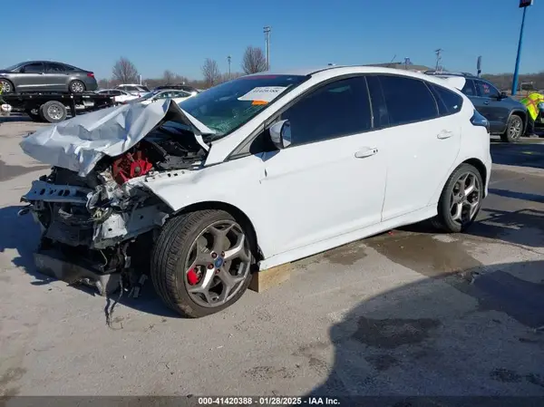 1FADP3L93HL333107 2017 FORD FOCUS - Image 2